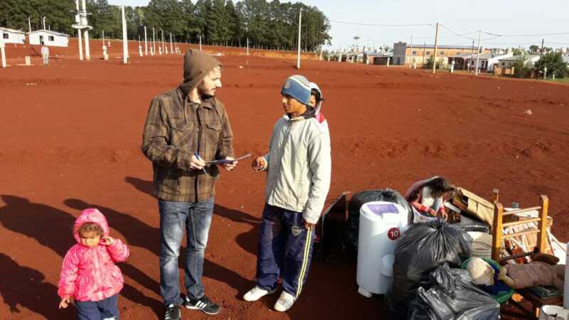 Posadas: familias que acampaban en Cocomarola y El Porvenir recibieron lotes en el barrio Sol de Misiones 2 3 09b3c5f1 86b4 4678 8654 3c50db39ddcc