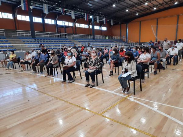 Coronavirus: en la última semana 21.762 misioneros fueron inmunizados 1 10 03 21 Jornada de inmunizacion a Docentes y Adultos de 50 anos a 59 anos con comorbilidades. 1