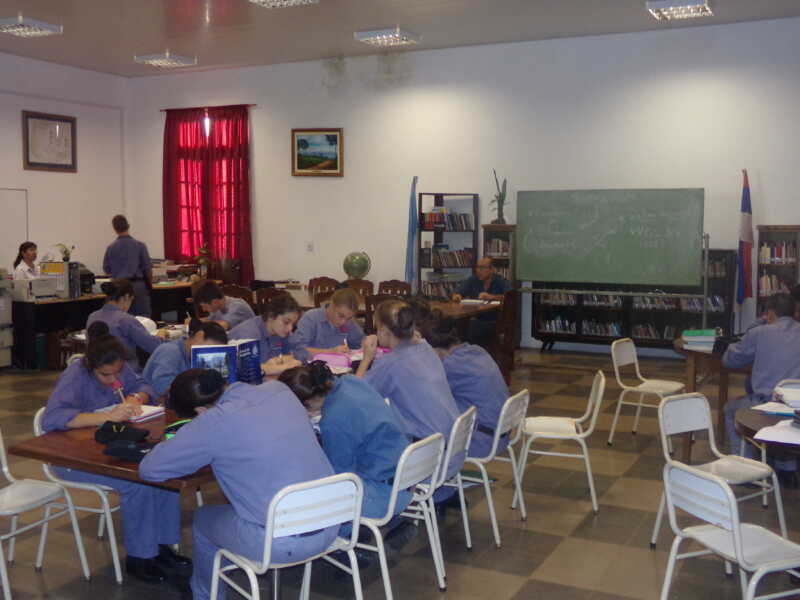 Abrieron la inscripción para el ciclo lectivo 2017 del Liceo Storni 2 100 5609