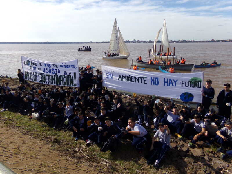 “No a la contaminación” dijeron una vez más los cadetes del Liceo Storni 1 100 9040