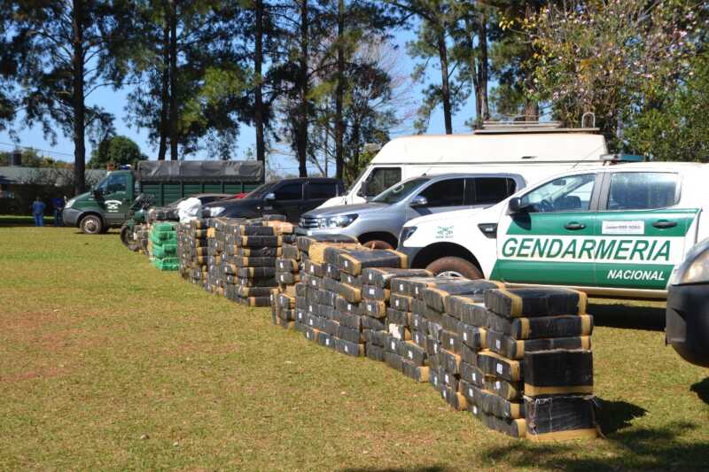 Una banda que operaba en la zona selvática cayó con 7.433 kilos de marihuana valuados en $334 millones 3 1534693471