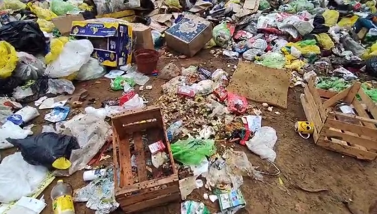 Corrientes: denuncian basural a cielo abierto en uno de los sectores más turístico de Ituzaingó 2 32