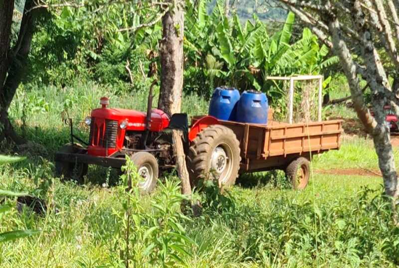 San Antonio: comunidad educativa reclama nueva construcción para la Escuela 863 de Picada Progreso 4 Ademas de la escuela rancho que se cae a pedazos en Picada Progreso tampoco hay agua
