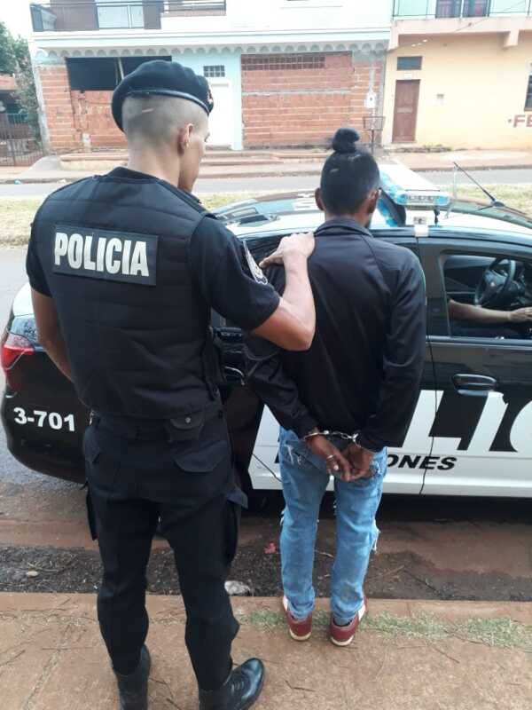 Pasado de copas, intimidaba a transeúntes con un machete y terminó tras las rejas 1 DETENIDO MACHETE