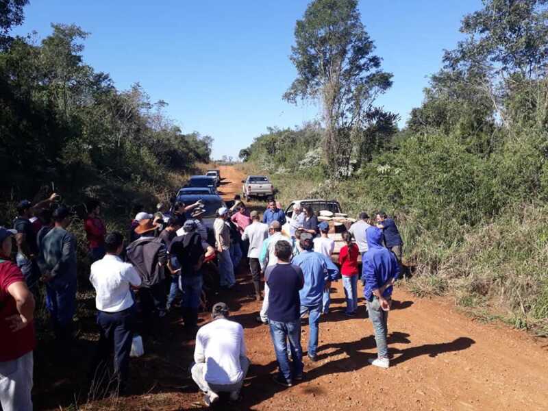Viven y producen hace 28 años en un lote en Piñalito: ahora intentan desalojarlos 6 DiJueZRX0AAhtKb