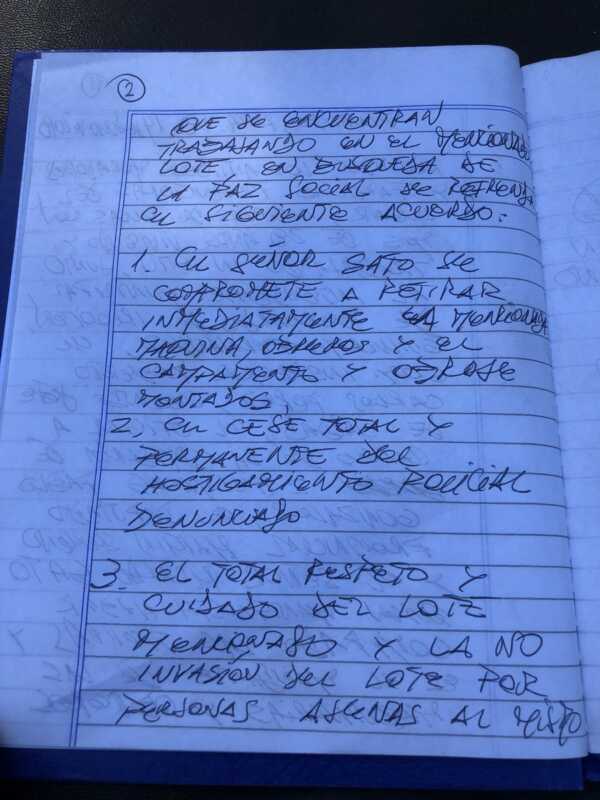 Viven y producen hace 28 años en un lote en Piñalito: ahora intentan desalojarlos 7 DiJueZUWAAAZFKT
