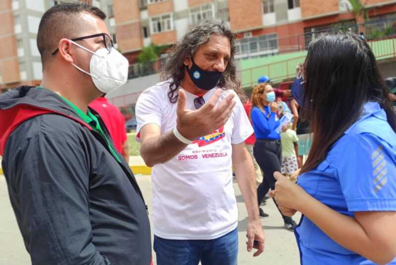 Sereno participó en los comicios de Venezuela invitado como acompañante electoral internacional 4 El diputado Martin Sereno TTT Misiones fue invitado a Venezuela para las elecciones regionales2