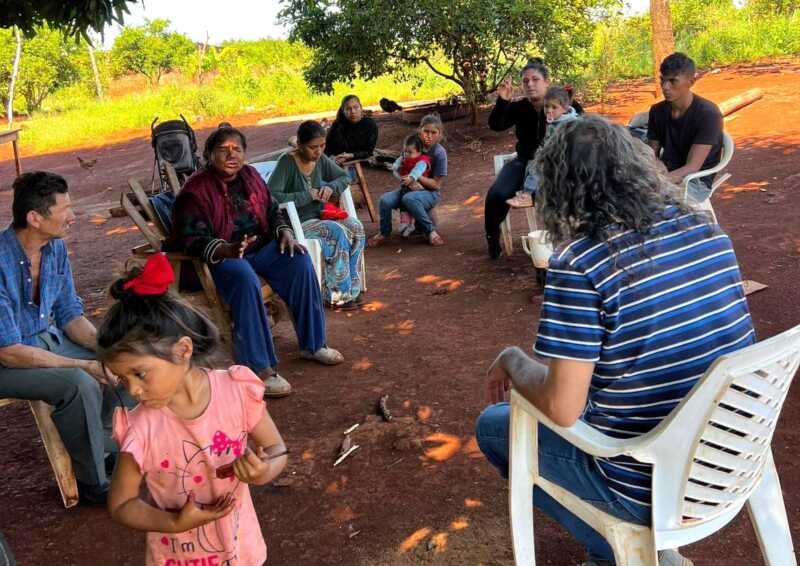 El diputado Sereno acompana a las familiaa de Corpus que sufre amenazas de desalojo8