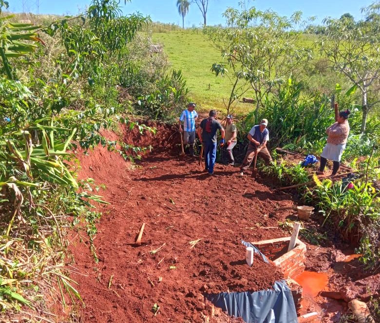 Obtuvo dictamen proyecto de ley para crear un sistema que conserve y proteja las cuencas hídricas 3 En muchas localidades la SAFCI Misiones se trabaja en la recuperacion de vertientes1