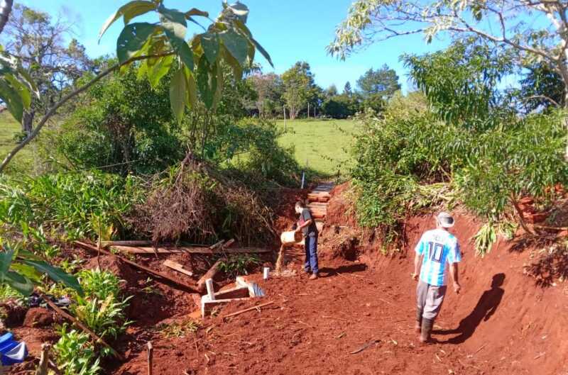 En muchas localidades la SAFCI Misiones se trabaja en la recuperacion de vertientes3