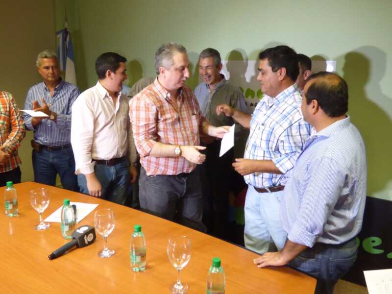 Entrega de Incentivo p Carnavales a Municipios 5