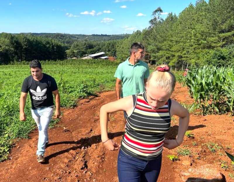 Familias agricultoras reclaman que Vialidad Provincial termine el puente que los comunica con el pueblo4