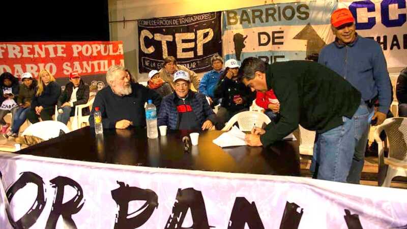 Encuentro Regional: reconocen la necesidad de articular políticas de Estado para la Economía Popular 6 Firma de Acuerdo Encuentro Economia Popular Chaco3