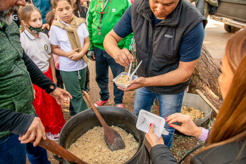 Reviro, danzas y música para celebrar el Día del Folklore 1 Folclore 7 reviro