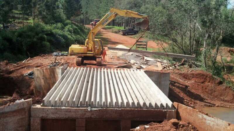 Vialidad construye puentes en tres localidades 2 IMG 20151002 WA0005