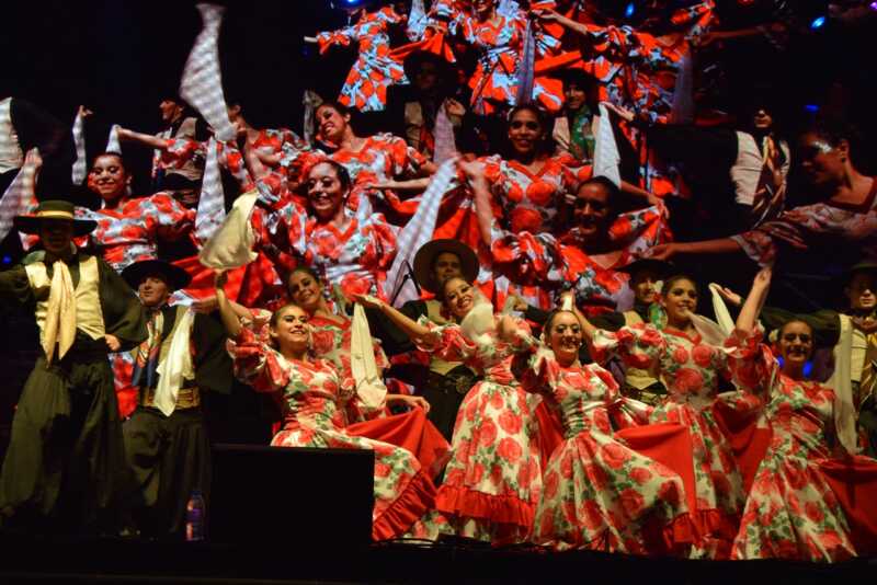 A puro folclore, “Baile de mi tierra” desembarcó en la plaza 9 de Julio 3 IMG 20180804 WA0037