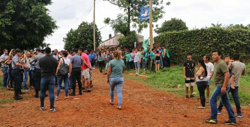 Frenaron un desalojo en la Chacra 114 de Posadas 1 Intento de desalojo en la Chacra 114 de Posadas3