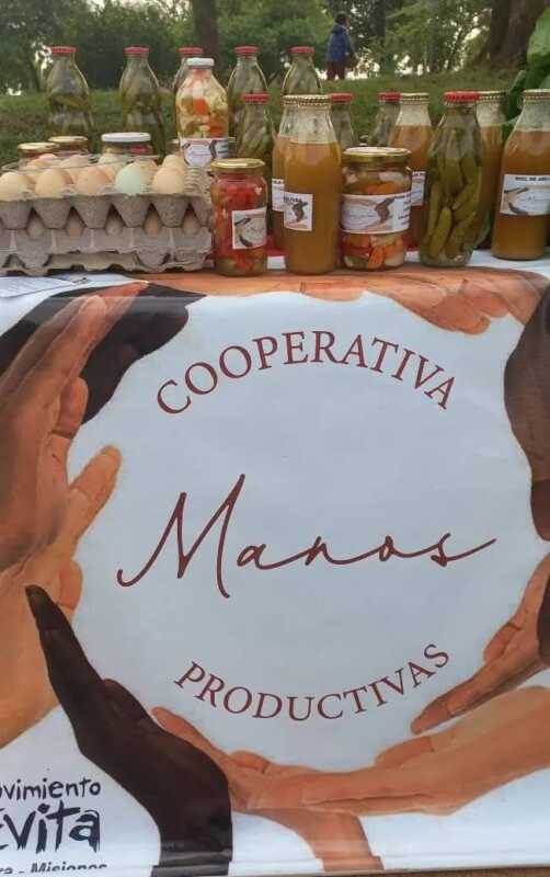 La Cooperativa Manos Productivas de Azara comercializa verduras conservas y huevos