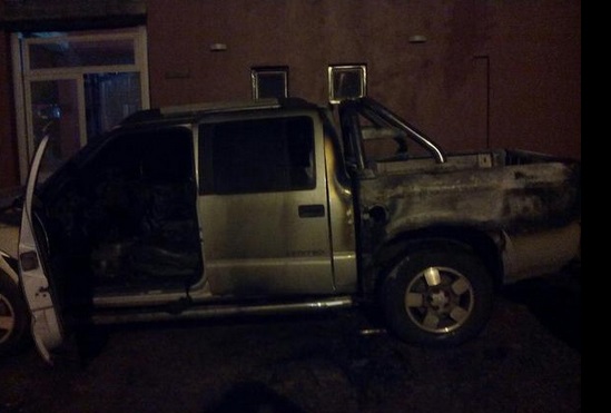 Incendiaron la camioneta del Ministro de Desarrollo Social y lo amenazaron por su candidatura a intendente 1 Losada2