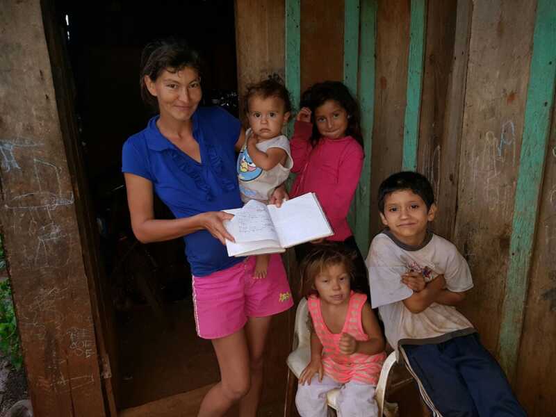 Miguela con hijos registrados en el Hambre Cero4
