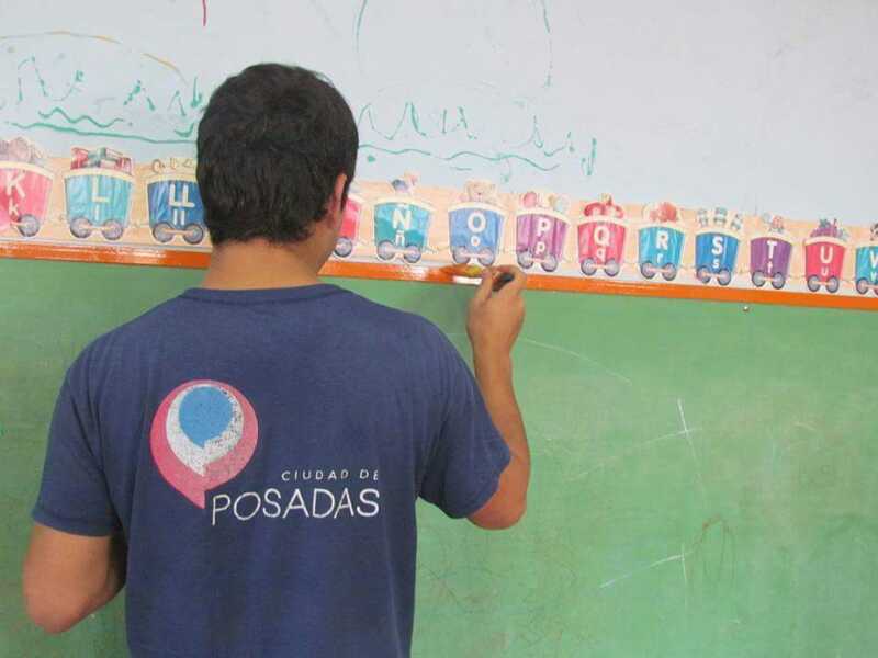 Realizan tareas de mantenimiento en escuelas 1 NENIS