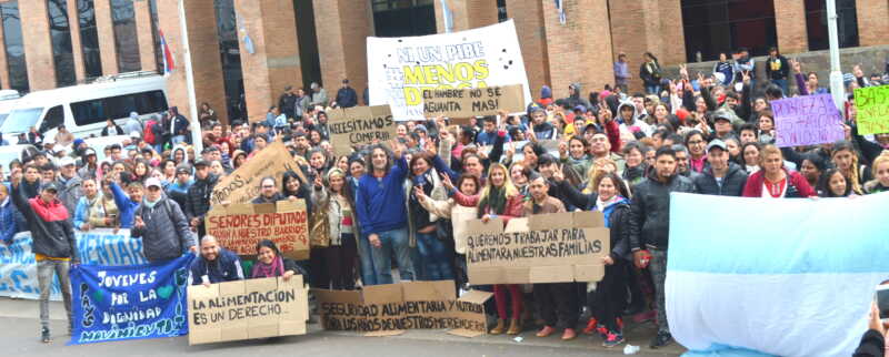 Organizaciones Sociales frente a Camara de Diputados en apoyo a Ley de Emergencia Alimentaaria3