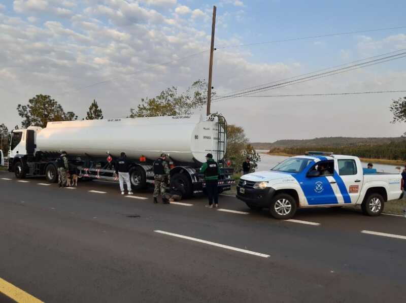 Ituzaingó: decomisan más de 8 toneladas de marihuana, valuada en unos $651 millones 4 PNA Marihuana Ituzaingo 06