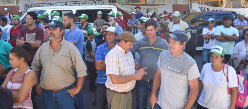 El PAyS reclama cumplimiento de asignaciones y pensiones de pequeños productores misioneros 2 Pequenos productores de Misiones