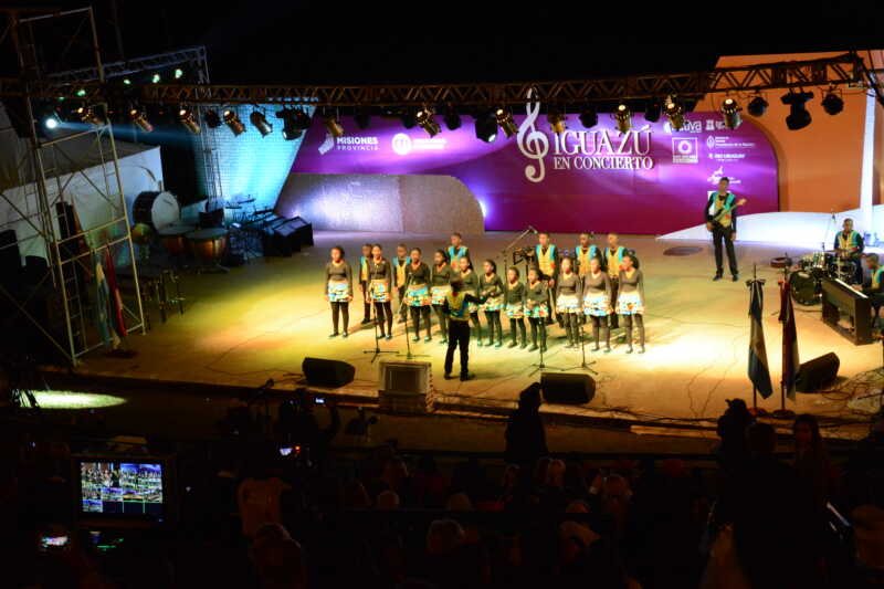 Iguazú en Concierto brilló en su noche inaugural 1 TUR 7260
