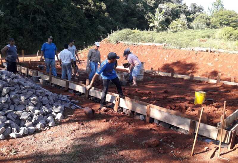 Tareferos de Dos de Mayo construyen un merendero9