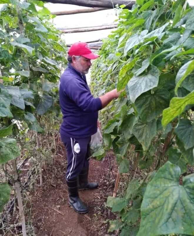 Trabajadores de la Cooperativa Agricola de Azara que logro permiso de ocupacion1