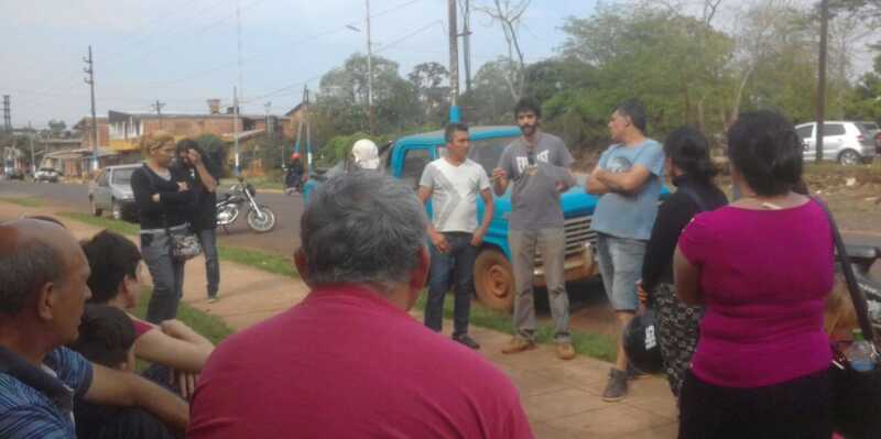 Vecinos se manifestaron ante Emsa de Iguazu1