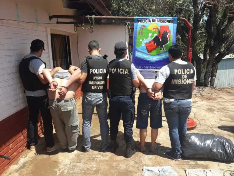 San Vicente: detuvieron a “Cuatreros”, secuestraron armas y más de 100 kilos de carne vacuna 1 WhatsApp Image 2018 09 29 at 18.13.05 1