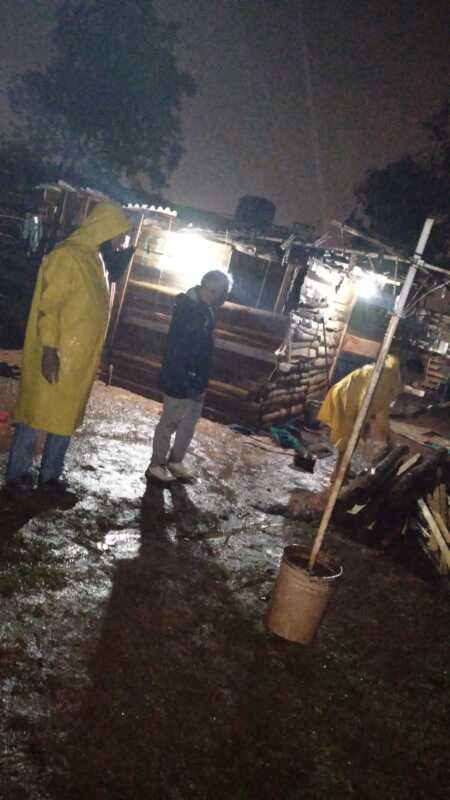 Asistieron a familias damnificadas por la tormenta en Posadas 2 WhatsApp Image 2021 10 13 at 22.41.43