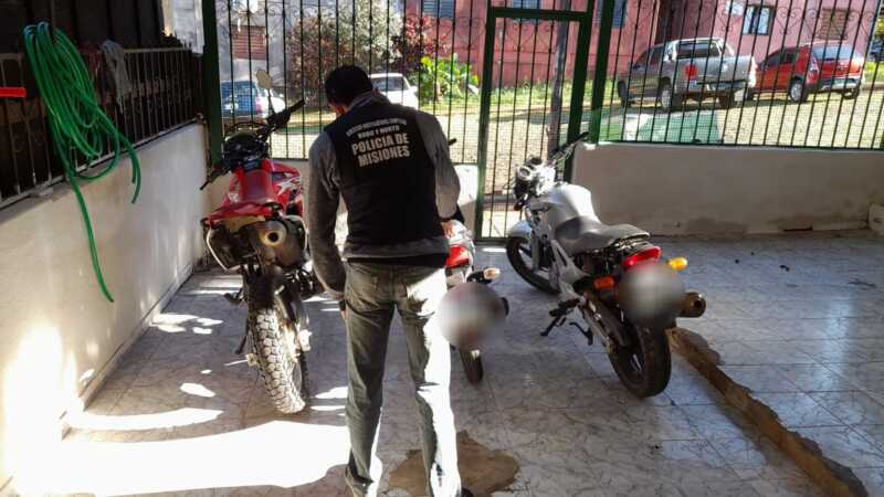 Desbarataron dos talleres mecánicos donde adulteraban motos robadas 1 WhatsApp Image 2022 11 14 at 20.56.44