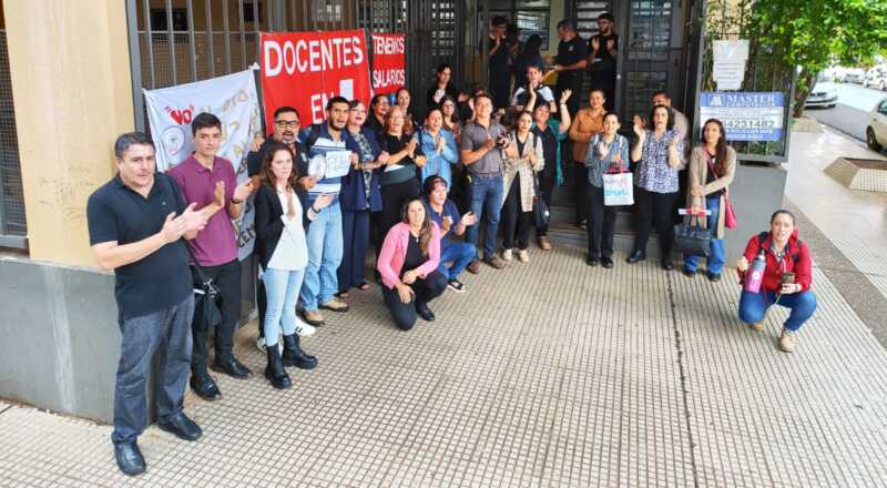 Trabajadores del Colegio Nacional de Posadas reclaman por aumentos salariales 1 WhatsApp Image 2024 04 25 at 10.33.55 1