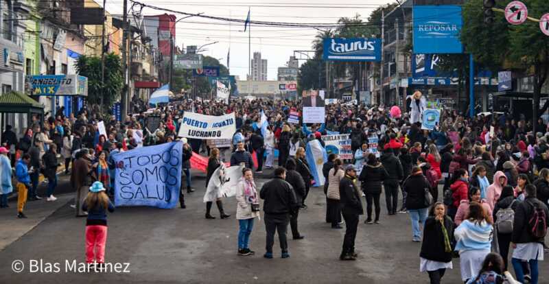 Salud Pública se sumó al reclamo policial por mejoras salariales y se recrudece la protesta 1 WhatsApp Image 2024 05 20 at 09.31.44 1