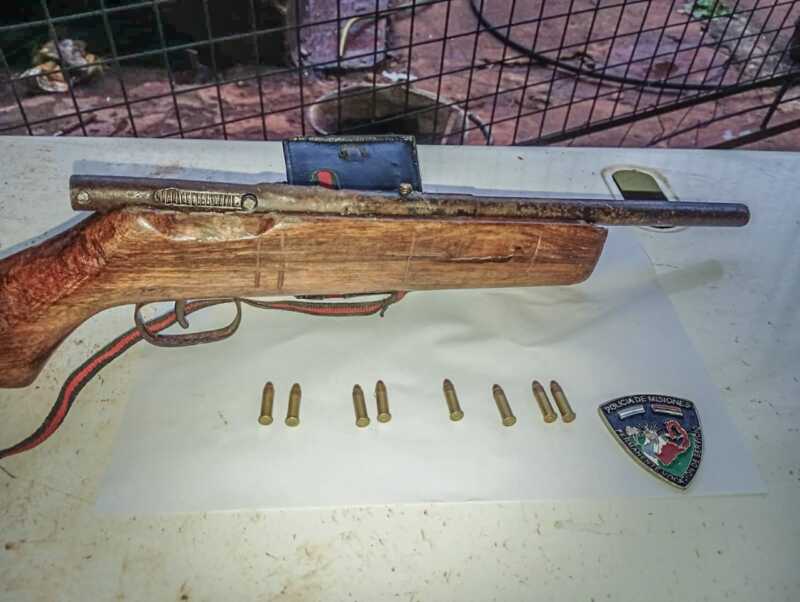 Lo allanaron por robarle al vecino y le encontraron un arma tumbera con municiones: tras las rejas 1 WhatsApp Image 2024 06 25 at 08.08.21 1