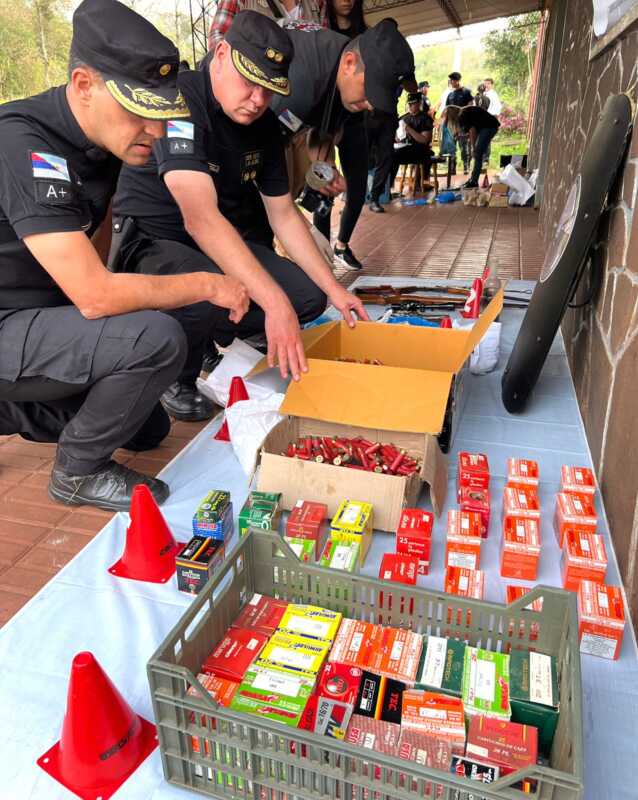Más de 2000 disparos habría efectuado el hombre que se enfrentó a la Policía en Itacaruaré 1 WhatsApp Image 2024 08 20 at 21.04.23