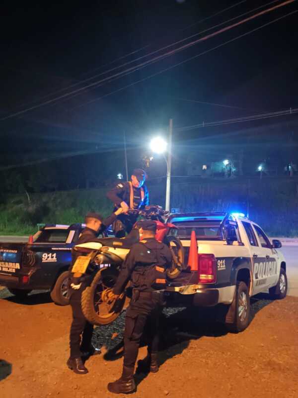 Operativos nocturnos culminaron con 34 detenidos y 84 vehículos secuestrados 2 WhatsApp Image 2025 04 26 at 09.50.00