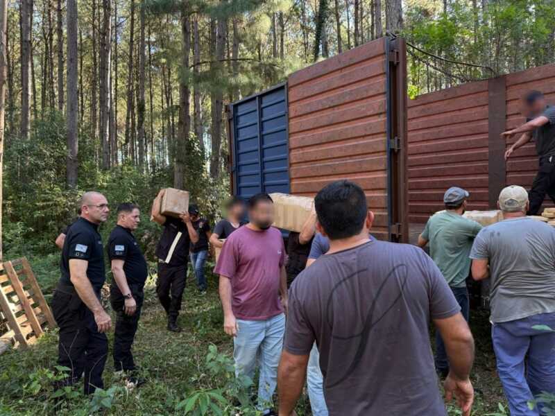 Arrestos y toneladas de droga secuestradas por la Policía en un campamento narco en Montecarlo 4 WhatsApp Image 2025 05 03 at 18.35.22 2