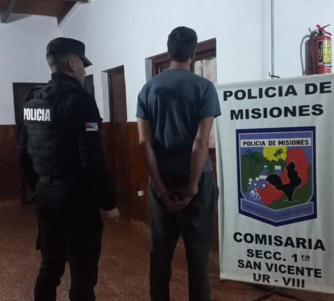 San Vicente: conductor ebrio chocó una moto, escapó y fue detenido 1 WhatsApp Image 2025 05 24 at 10.53.21