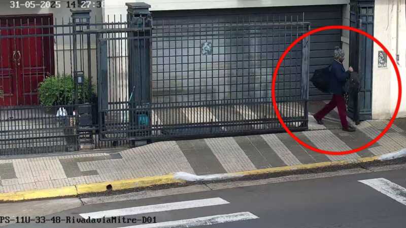 Atraparon a ladrón en Posadas gracias a las cámaras del 911 1 WhatsApp Image 2025 05 31 at 20.14.25