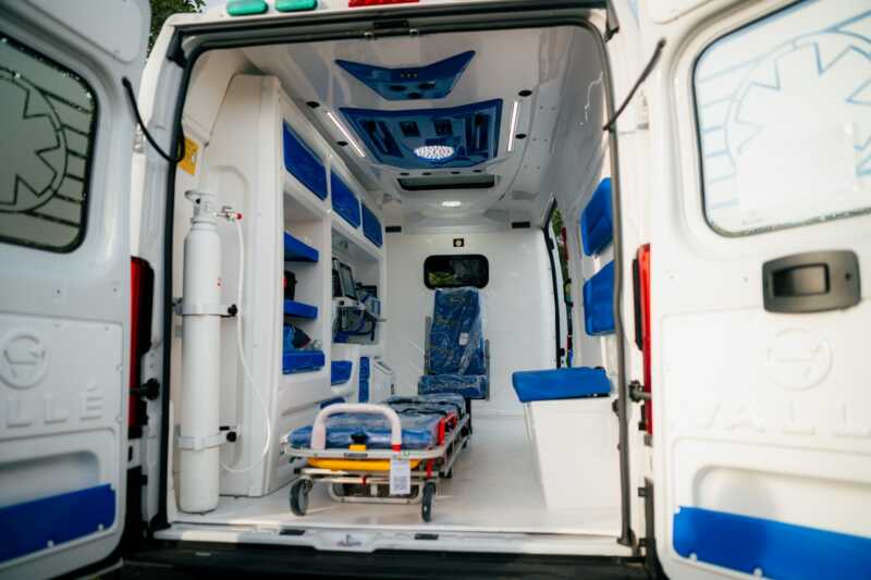 Posadas sumó dos nuevas ambulancias para fortalecer la atención sanitaria 1 WhatsApp Image 2025 06 04 at 11.18.01