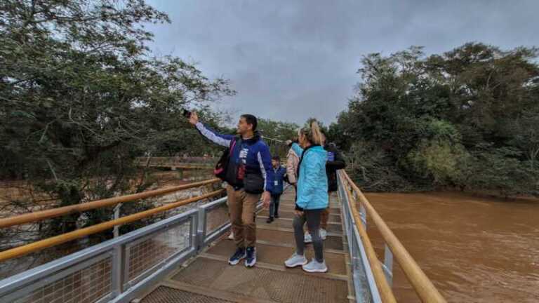 Desmienten que las Cataratas estén cerradas por crecida del río Iguazú