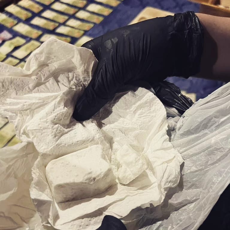 Capturaron a una banda de atracadores en Oberá: secuestraron dólares, reales, droga y vehículos 2 atracadores 3