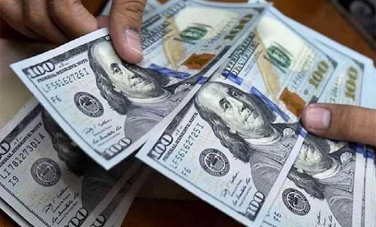 Pierde fuerza el plan “dólar colchón” y complica los planes para movilizar la economía