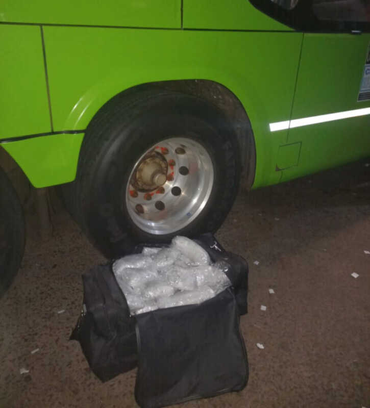 detectan mas de 23 kilos de marihuana dentro de equipajes 4