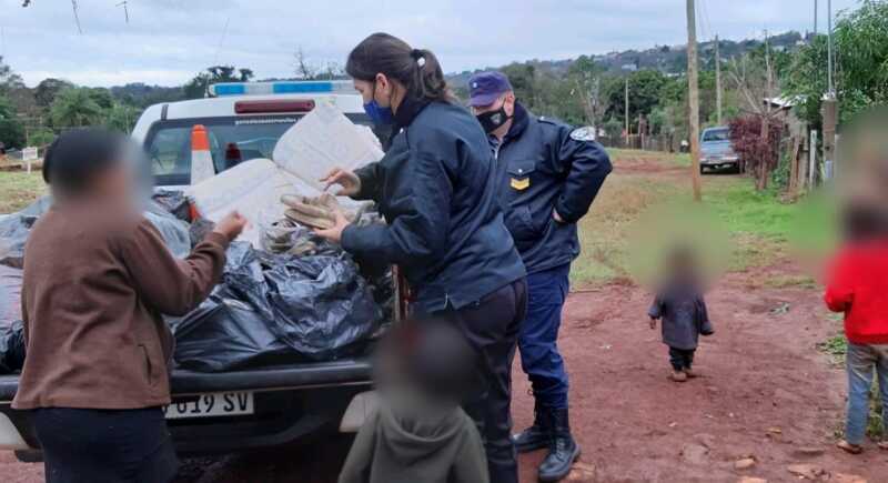 Entregaron donaciones a varias familias afectadas por el temporal en Oberá 1 e2bbdb6a 4df2 4db9 9836 8d9fb61a8ecb