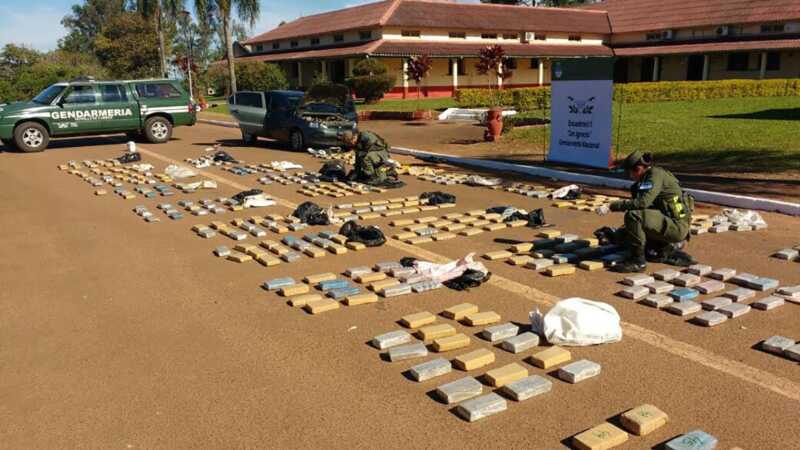 Gendarmería incautó más de 370 kilos de marihuana acondicionadas en el interior de un vehículo 1 escuadron 1